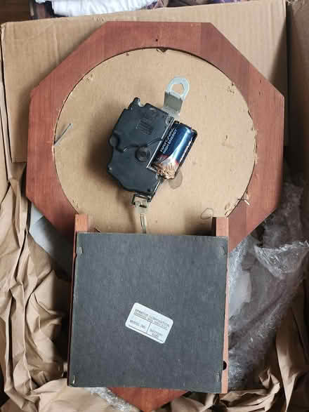 Photo of free Vintage Wall Clock (Needs Repair) (Norge) #2