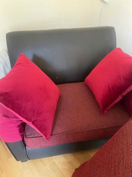 Photo of free 2 single sofa bed chairs (Pollokshaws) #1