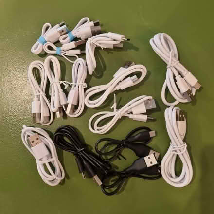 Photo of free USB to USB-C Cables (Garden City OX5) #1