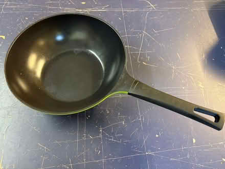 Photo of free Non stick flat bottomed wok (Cob Lane B29) #2