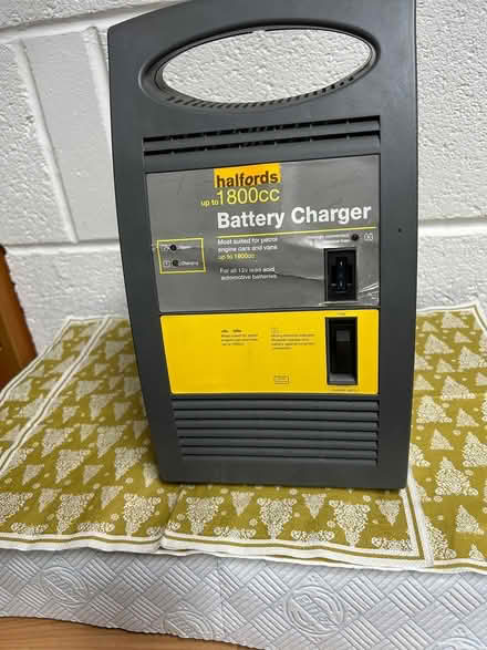 Photo of free Heavy duty car battery charger (LL29) #3