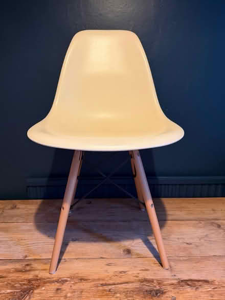 Photo of free Six Eames-style cream-colour chairs (Woodford Green) #1