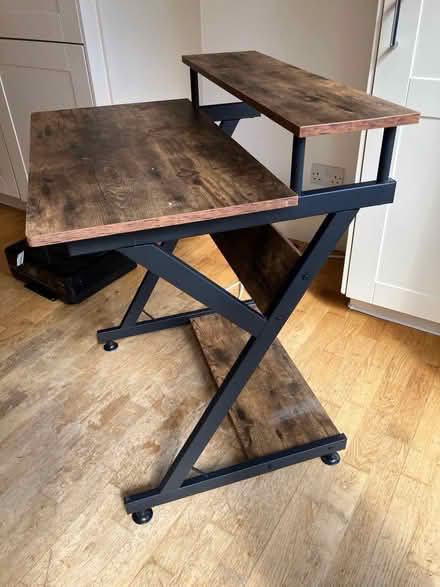 Photo of free Desk (West Hampstead NW6) #1