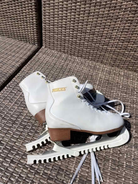 Photo of free Ice skates size 5 (Esher KT10) #1
