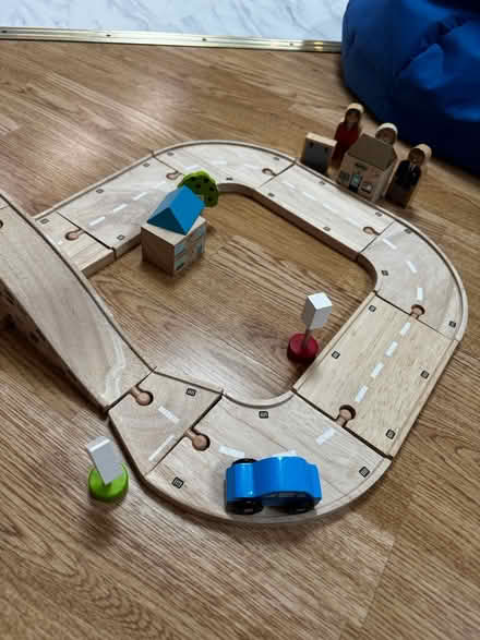Photo of free Wooden city toy (Surrey Quays SE16) #1