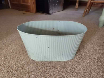 Photo of free Metal Plant Pot L:29 W:18 D:13 cm (Yarnton OX5) #1