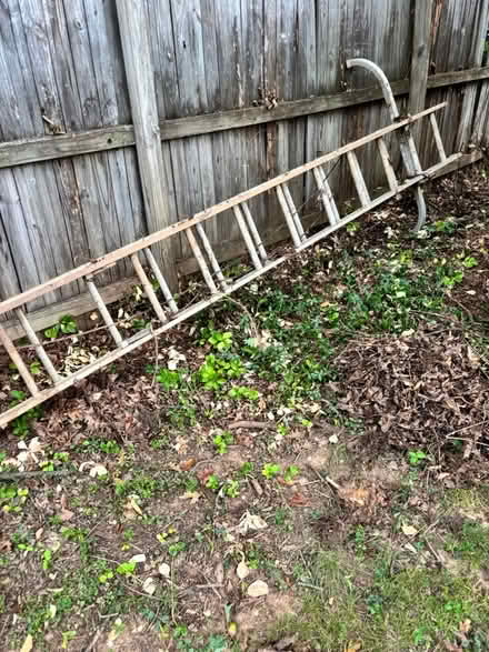 Photo of free Extension Ladder (Lanham-Seabrook area) #1