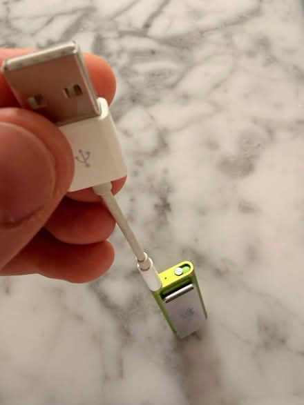 Photo of free Apple IPod shuffle (N5 2bq) #2
