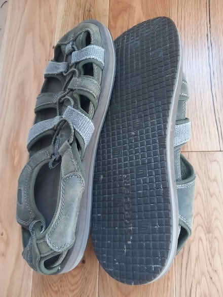 Photo of free men's sandals (RG6 near Palmer Park) #2