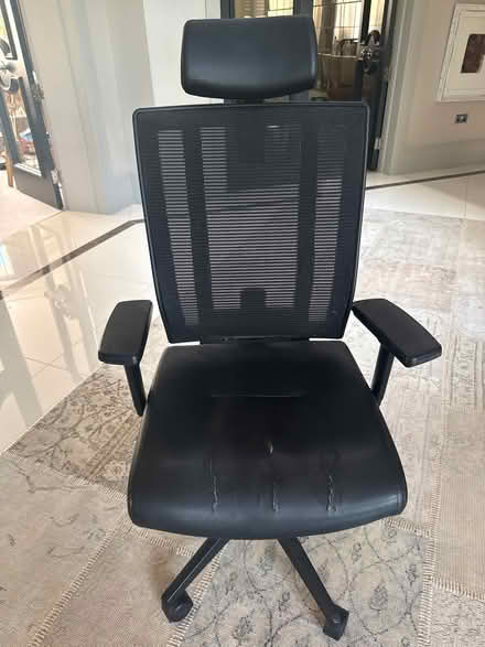 Photo of free Black adjustable office chair (KT22 Oxshott) #1