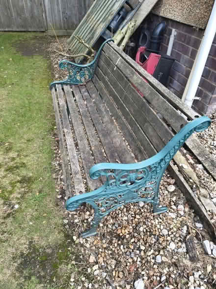 Photo of free Metal Bench (Wirral) #1