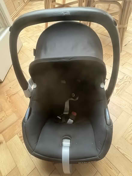 Photo of free Maxi Cosi car seat (London NW3 7QL) #2