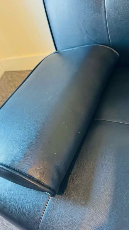 Photo of free Old sofa Seven Kings (Seven Kings IG3) #4