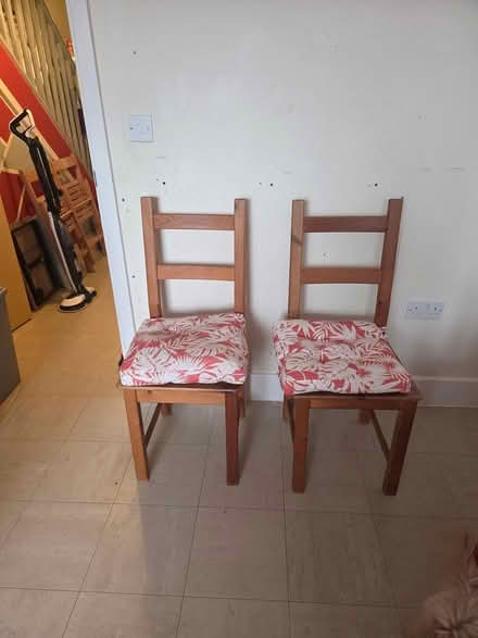 Photo of free Table and chairs (Stansted) #3