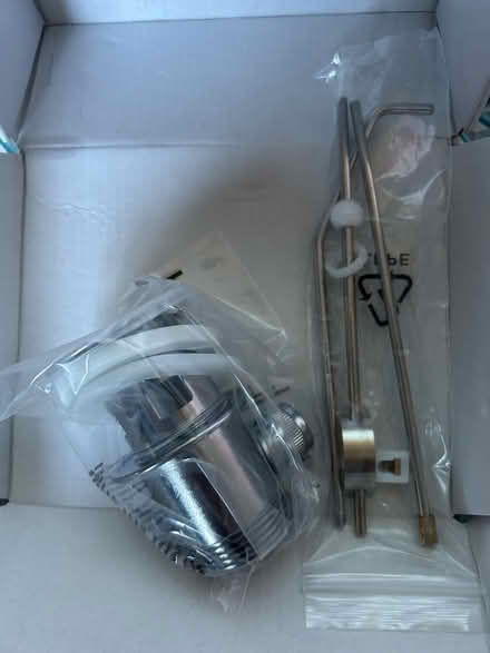 Photo of free Hand Basin popup waste (Disraeli HP13) #1