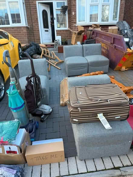 Photo of free Grey sofas, bunkbeds dismantled, dog bed, hoover, suitcases (Billesley B13) #3