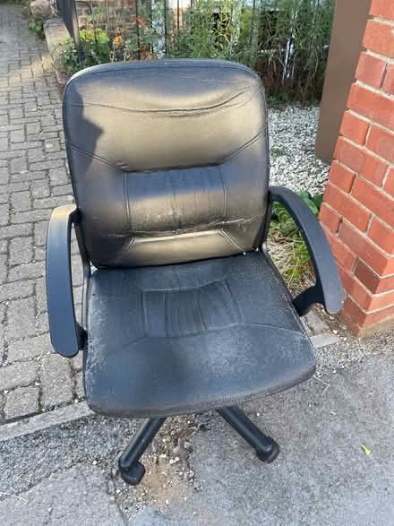 Photo of free Office chair (Walton Manor OX2) #1