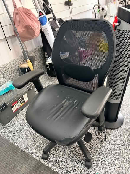 Photo of free Office chair (Streetsville) #1