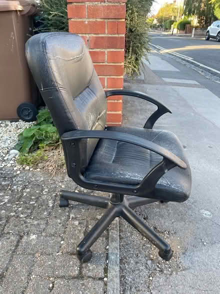 Photo of free Office chair (Walton Manor OX2) #2