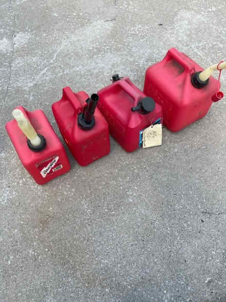 Photo of free Gas cans (Farmington Hills) #1
