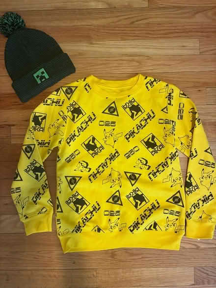 Photo of free Hat and sweatshirt (Saugerties) #1