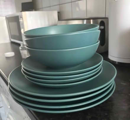 Photo of free Plates and cups (S662QB) #2