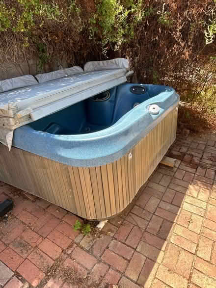 Photo of free Jacuzzi Hot Tub J315 (Constitution and Carlisle NE) #2