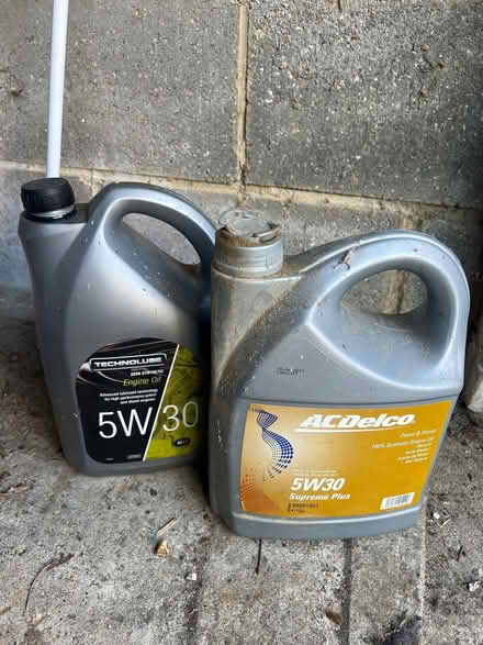 Photo of free Engine Oil (Fobbing SS17) #1