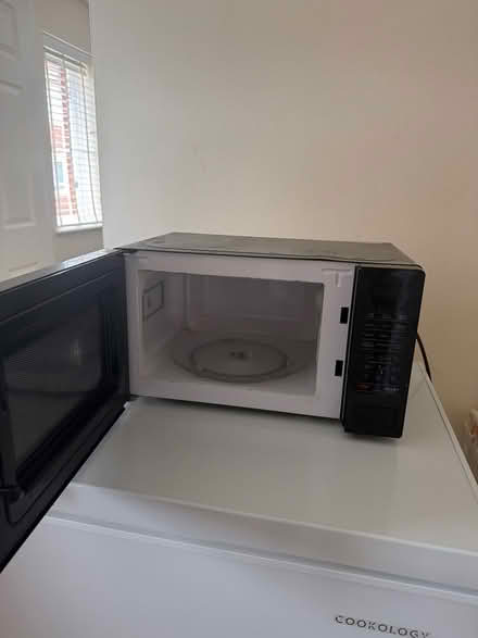 Photo of free Microwave (Mansfield NG18) #2
