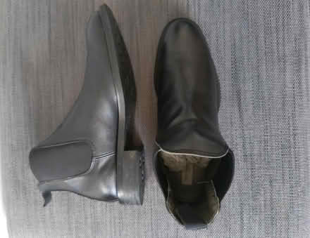Photo of free Will's Vegan Shoes (Acton Town W3) #2