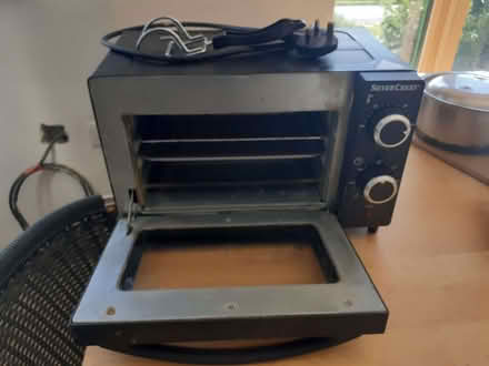 Photo of free Counter top mini oven (East Blatchington BN25) #1