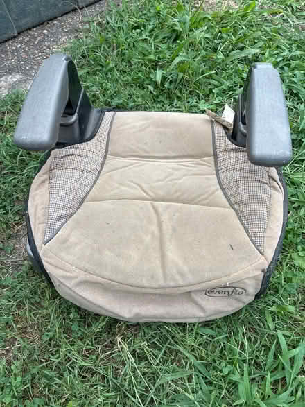 Photo of free Booster seat (Manor Park, DC) #1