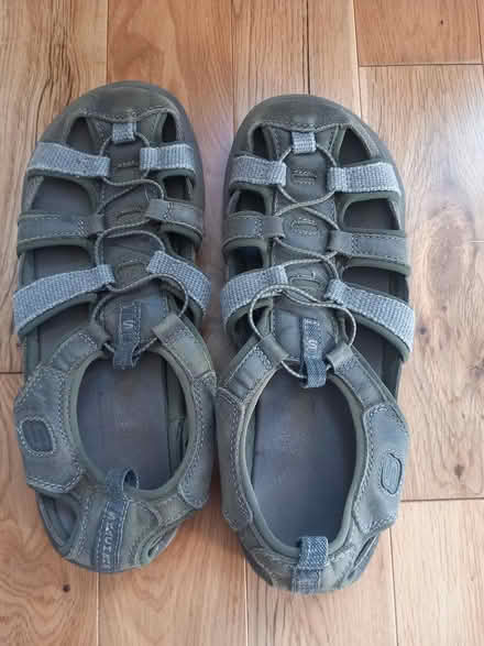 Photo of free men's sandals (RG6 near Palmer Park) #1