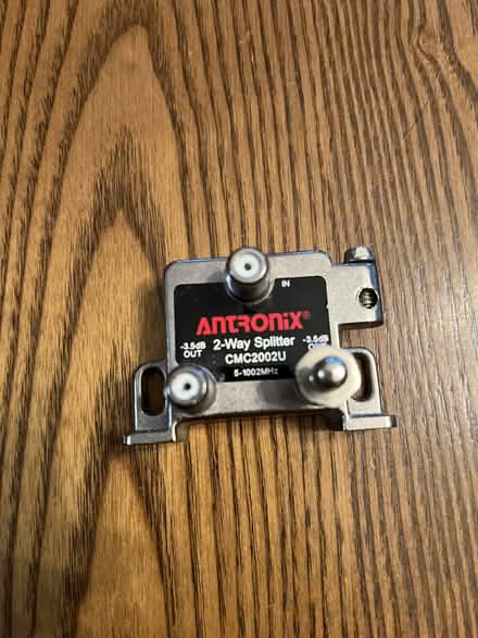 Photo of free 2-way splitter - Pepperell (near Rt 119/113-Pepperell) #1