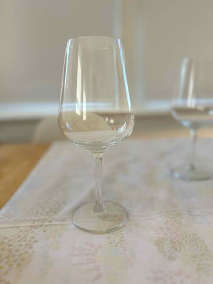 Photo of free 6x red wine glasses (South Norwood SE25) #1