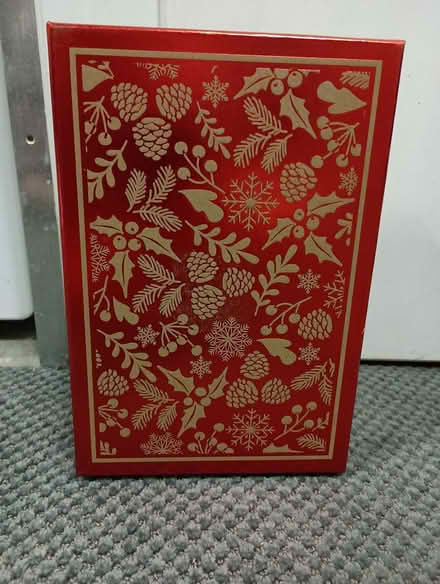 Photo of free Decorative storage box (Yonge/Sheppard) #1