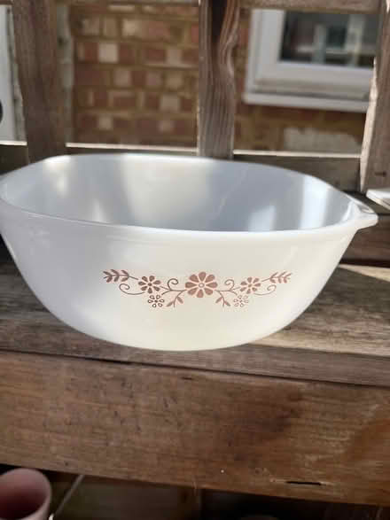 Photo of free 3 casserole/pyrex dushes (Woodside CR0) #2