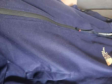 Photo of free Man's hoodie (CR0) #2