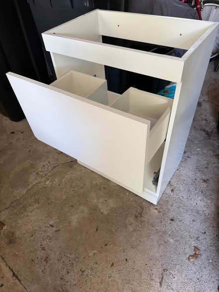Photo of free 600mm White freestanding Vanity Unit without basin (Slyne-with-Hest LA2) #1