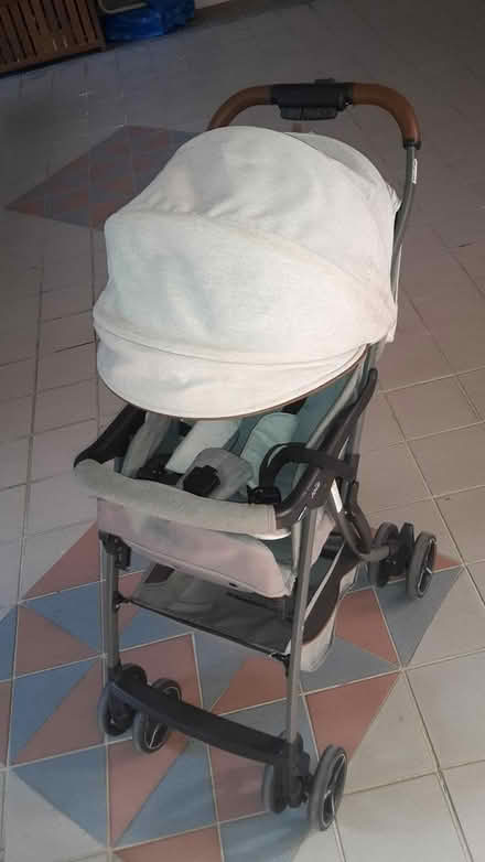 Photo of free Joie Stroller (Queenstown, near MRT) #2