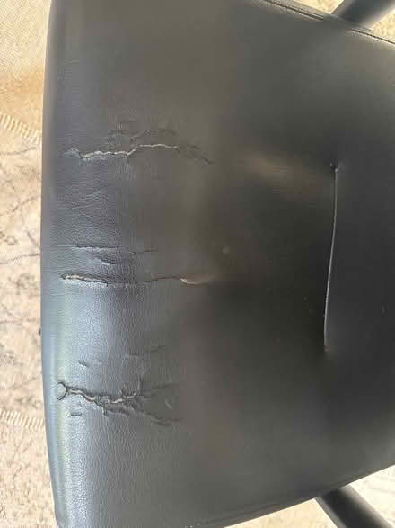 Photo of free Black adjustable office chair (KT22 Oxshott) #2