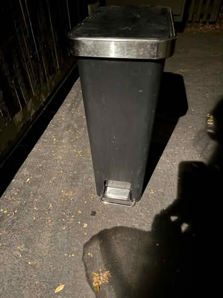 Photo of free Step-open trash can (1089 West Olive Avenue) #1