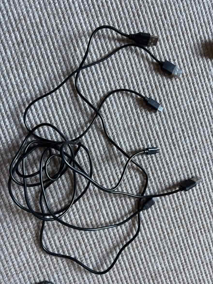 Photo of free 3 x usb c to usb a cables (Homerton E9) #1