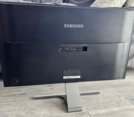 Photo of free Samsung 28 in monitor (Sunnyvale - 94087) #2