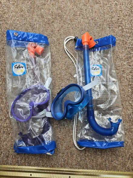 Photo of free 2 x snorkels and masks (E4 Chingford) #1