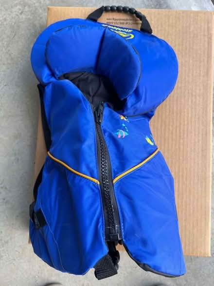 Photo of free Child’s life vest 30-50 lbs (Concord) #1