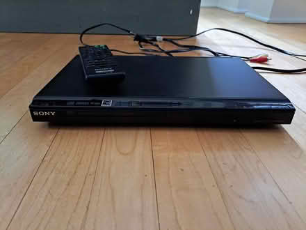 Photo of free Sony DVD player (winnetka) #1