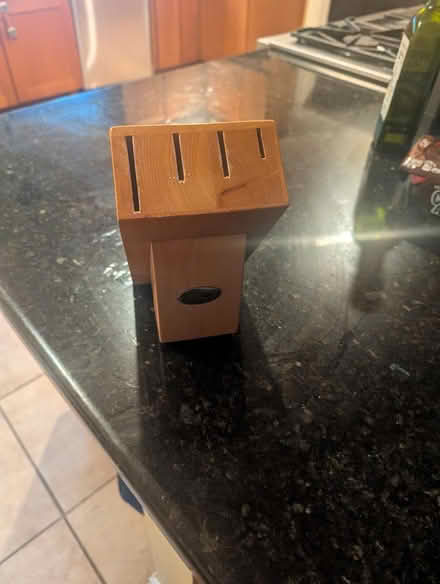 Photo of free Knife block (Deco District) #1