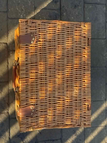 Photo of free Whicker picnic basket (Tameside SK14) #1