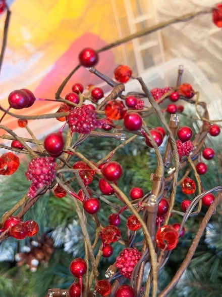 Photo of free Xmas berry garland - pine garland - frosted cones (Highbury N5) #3